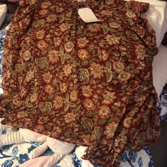 Wonderly Red Fashion Blouse Partial Button & Tie @ Neck NWT - Picture 4 of 6